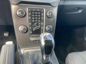 Volvo V40 Cross Country 2.0d-Изключително запазен!, снимка 11 - Автомобили и джипове - 53637045