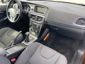 Volvo V40 Cross Country 2.0d-Изключително запазен!, снимка 12 - Автомобили и джипове - 53637045