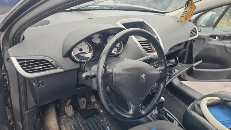 Peugeot 207 1.6БЕНЗИН, снимка 9 - Автомобили и джипове - 39267268