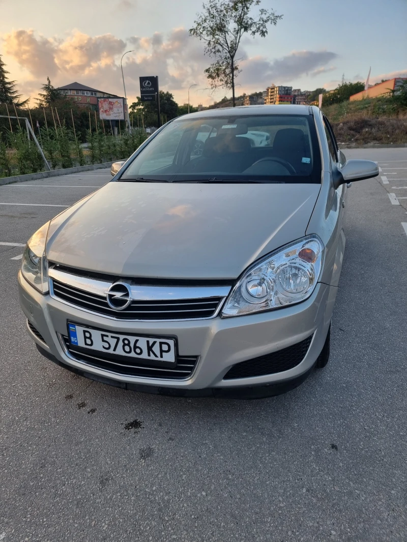 Opel Astra, снимка 1 - Автомобили и джипове - 47154303