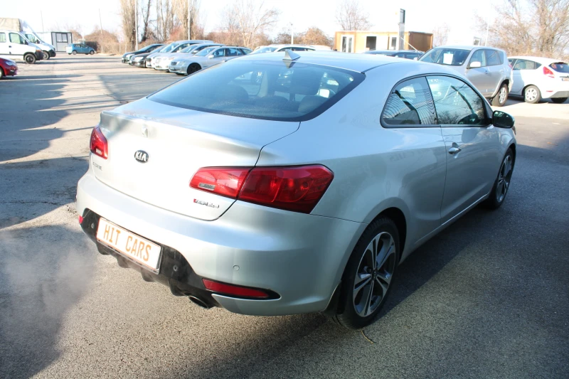 Kia Ceed Forte 2.0i, снимка 6 - Автомобили и джипове - 47960117