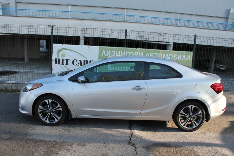 Kia Ceed Forte 2.0i, снимка 4 - Автомобили и джипове - 47960117