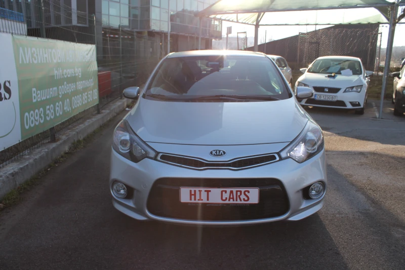 Kia Ceed Forte 2.0i, снимка 3 - Автомобили и джипове - 47960117