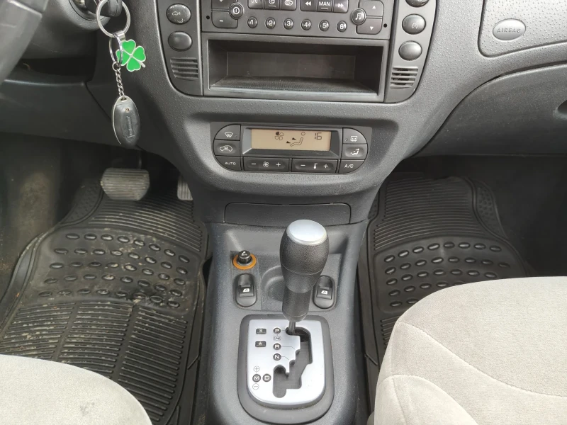 Citroen C3 1.4 автоматик , снимка 14 - Автомобили и джипове - 48310502