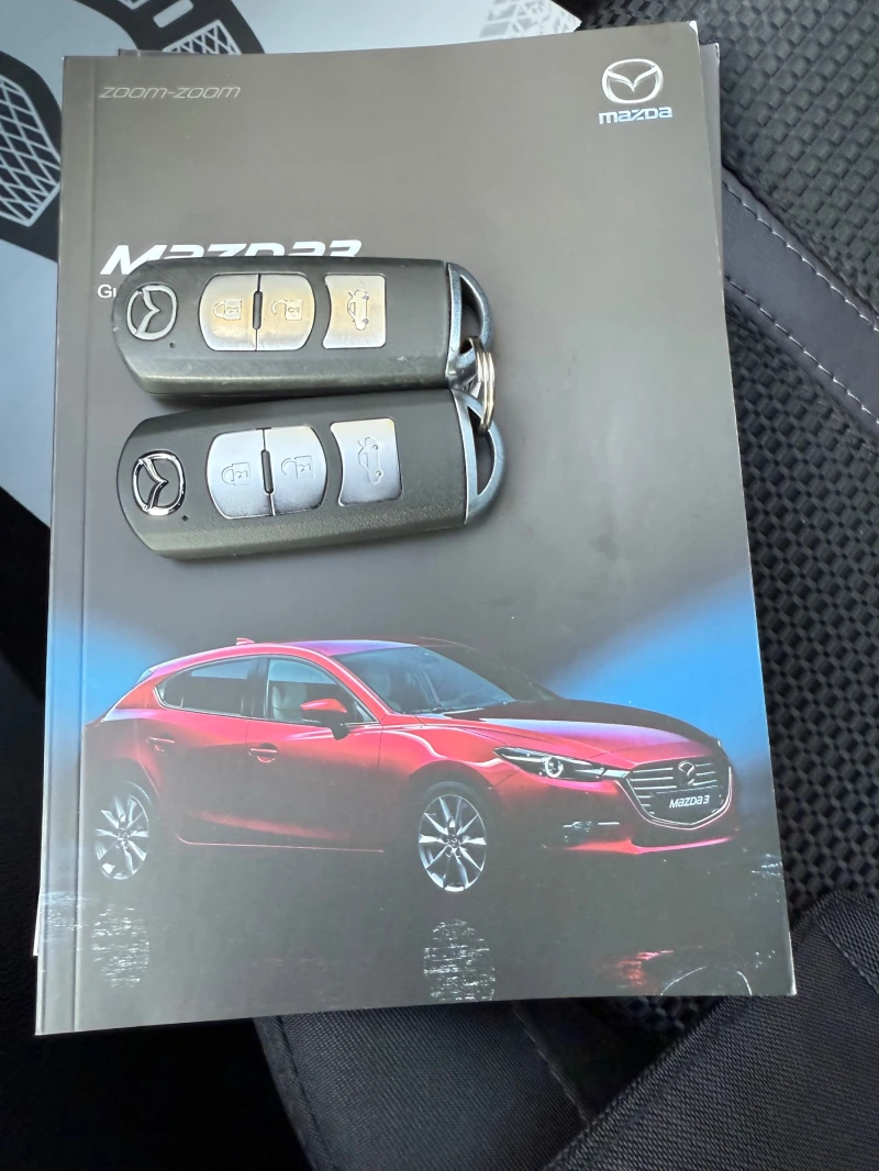 Mazda 3 1.5 SKYACTIV SEDAN, снимка 14 - Автомобили и джипове - 50537084