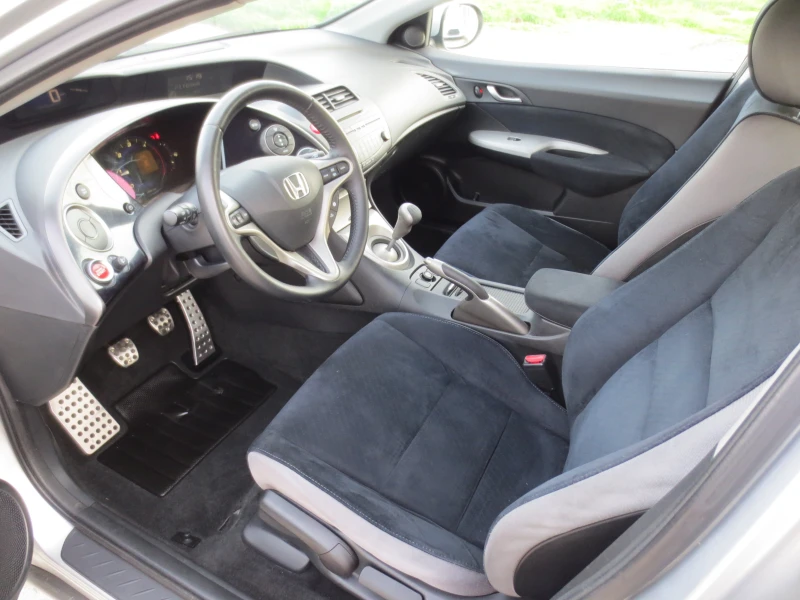 Honda Civic 2.2 I-CTDI , снимка 9 - Автомобили и джипове - 52652402