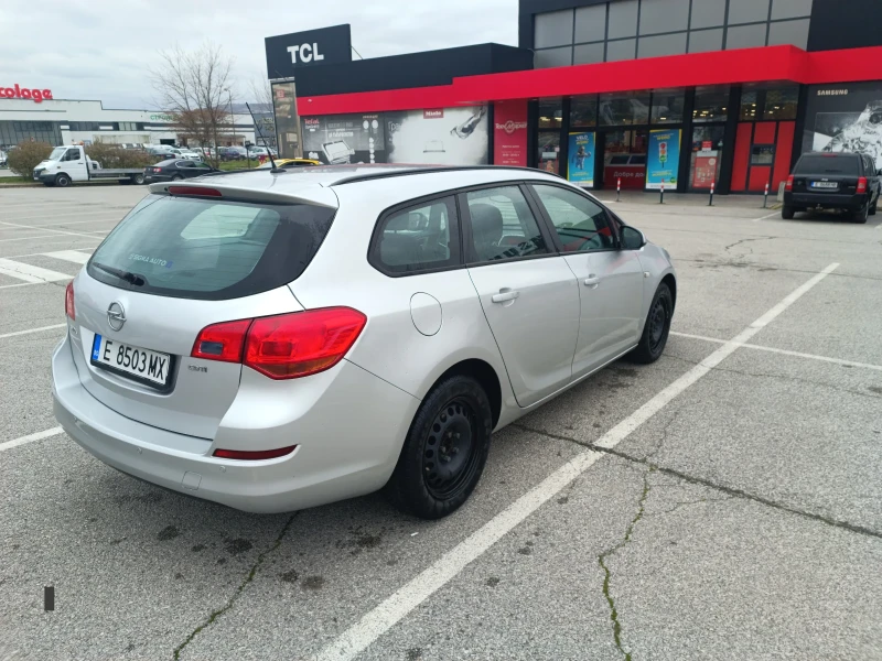 Opel Astra 1.7 CDTI, снимка 3 - Автомобили и джипове - 53569885