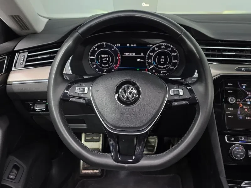 VW Arteon 2.0 Tdi Prestige, снимка 13 - Автомобили и джипове - 55888221