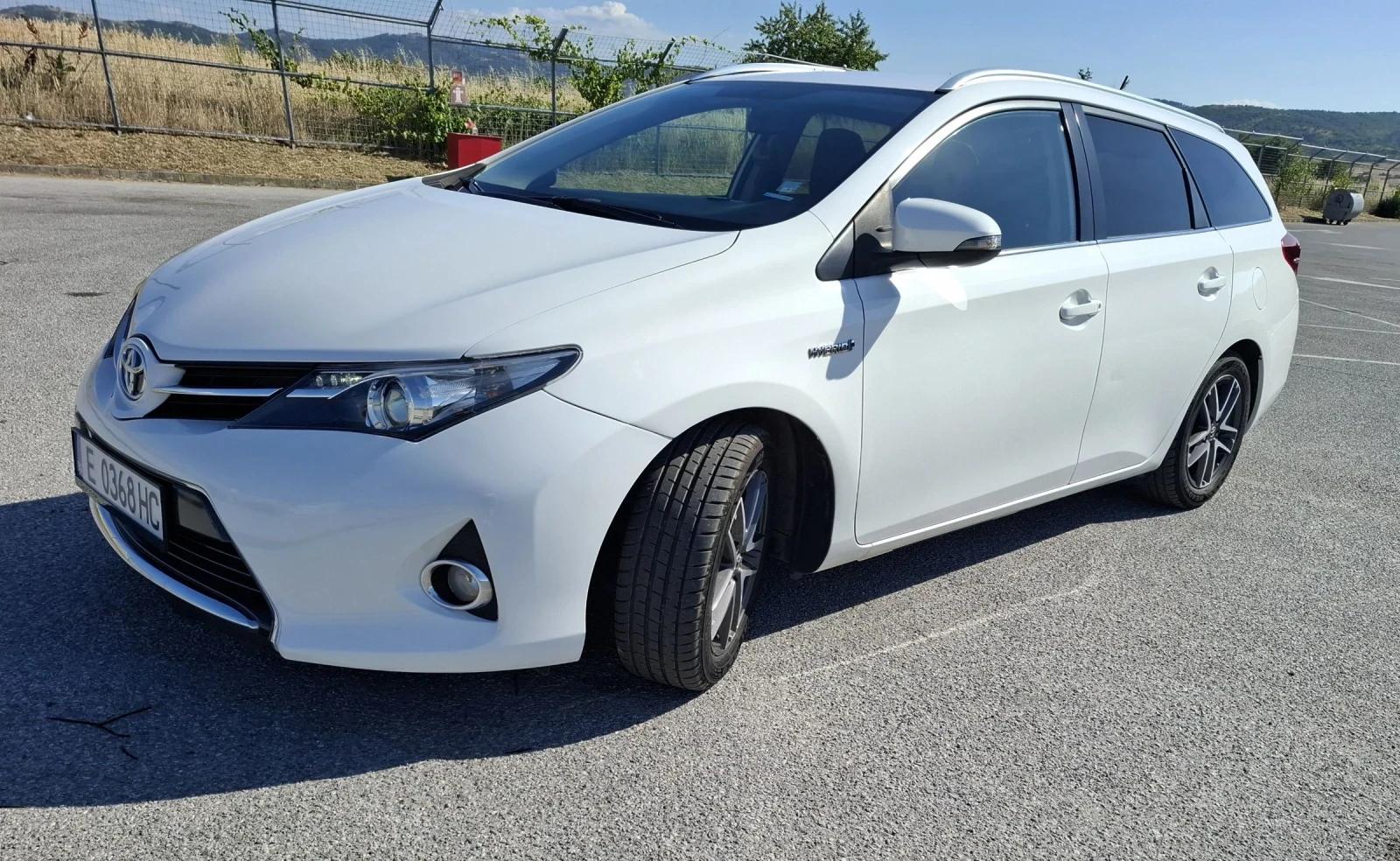 Toyota Auris 1.8 Hybrid - изображение 3