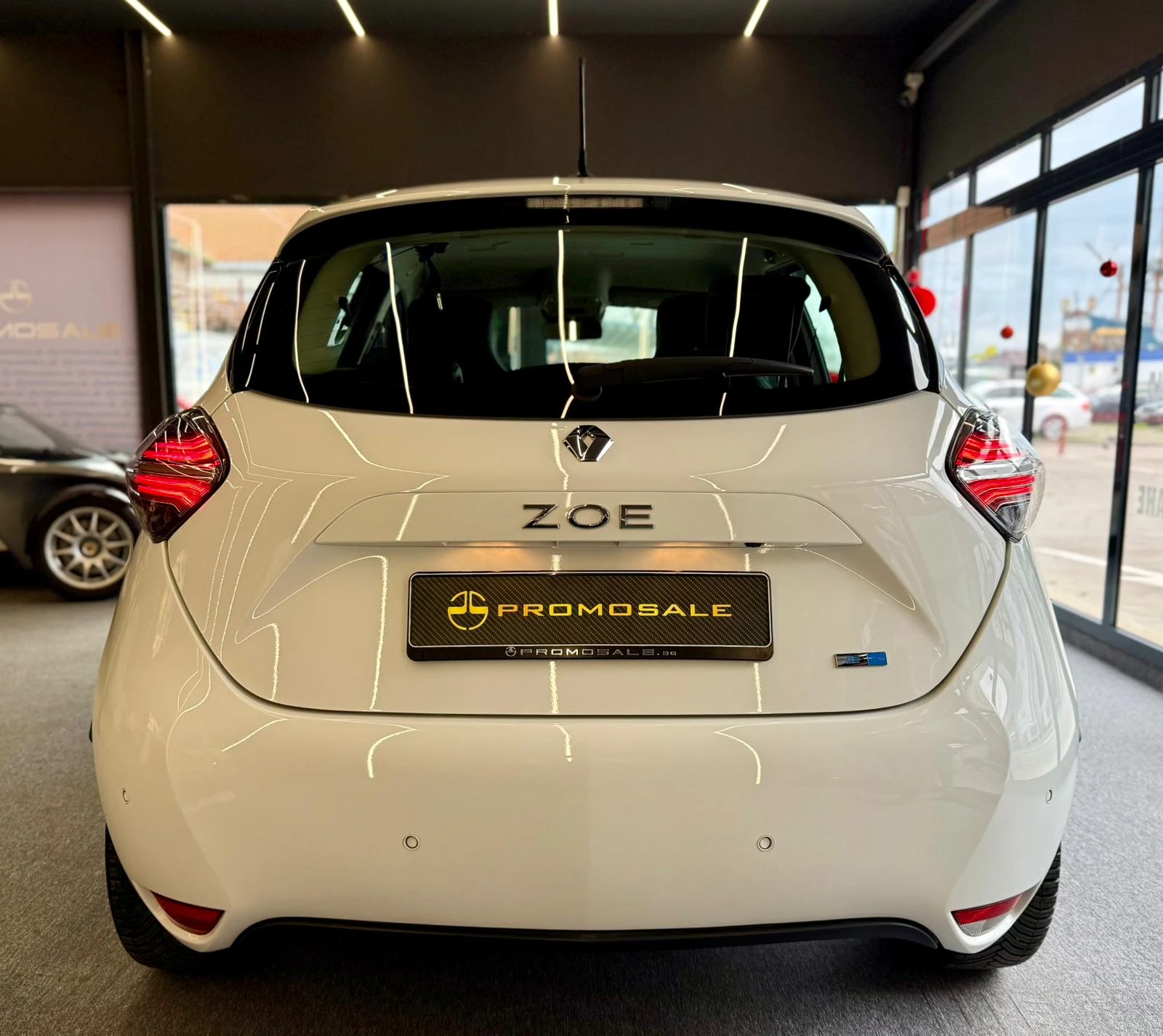 Renault Zoe 52KW* Подгреви* Гаранция* Лизинг* Led Pure Vison*  - изображение 5