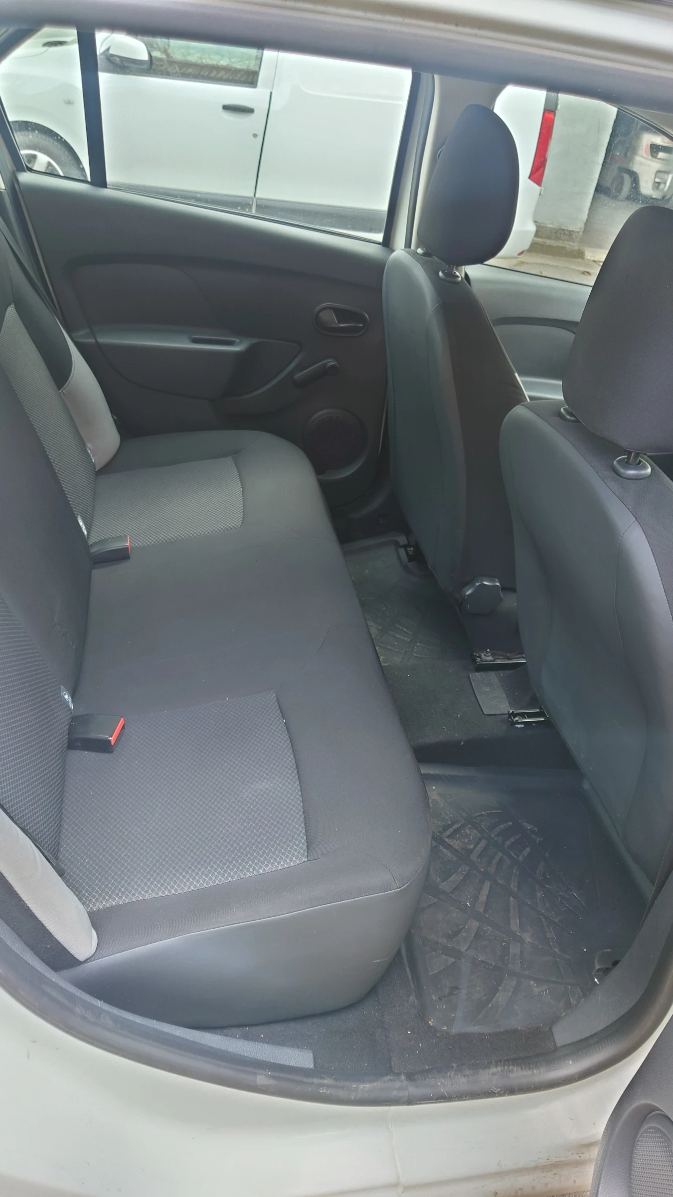 Dacia Logan 1.5 dCi | Mobile.bg � ����������� 11