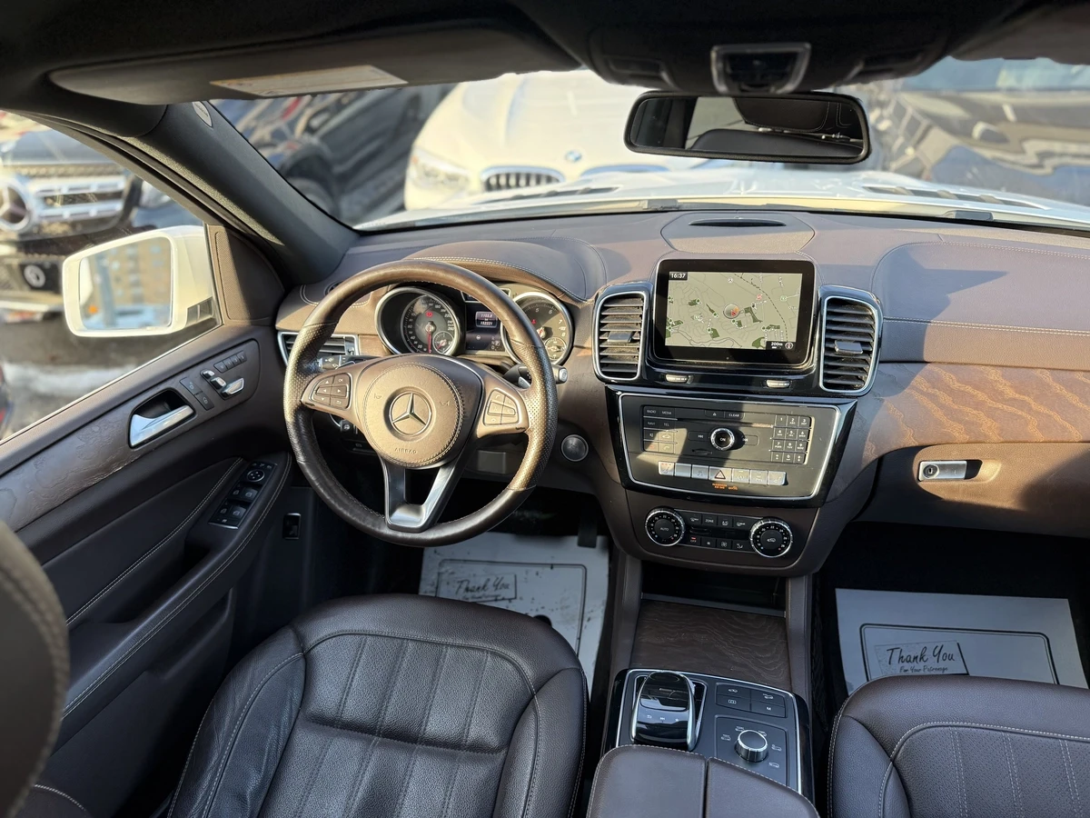 Mercedes-Benz GLS 450 4MATIC 7-местен - изображение 8