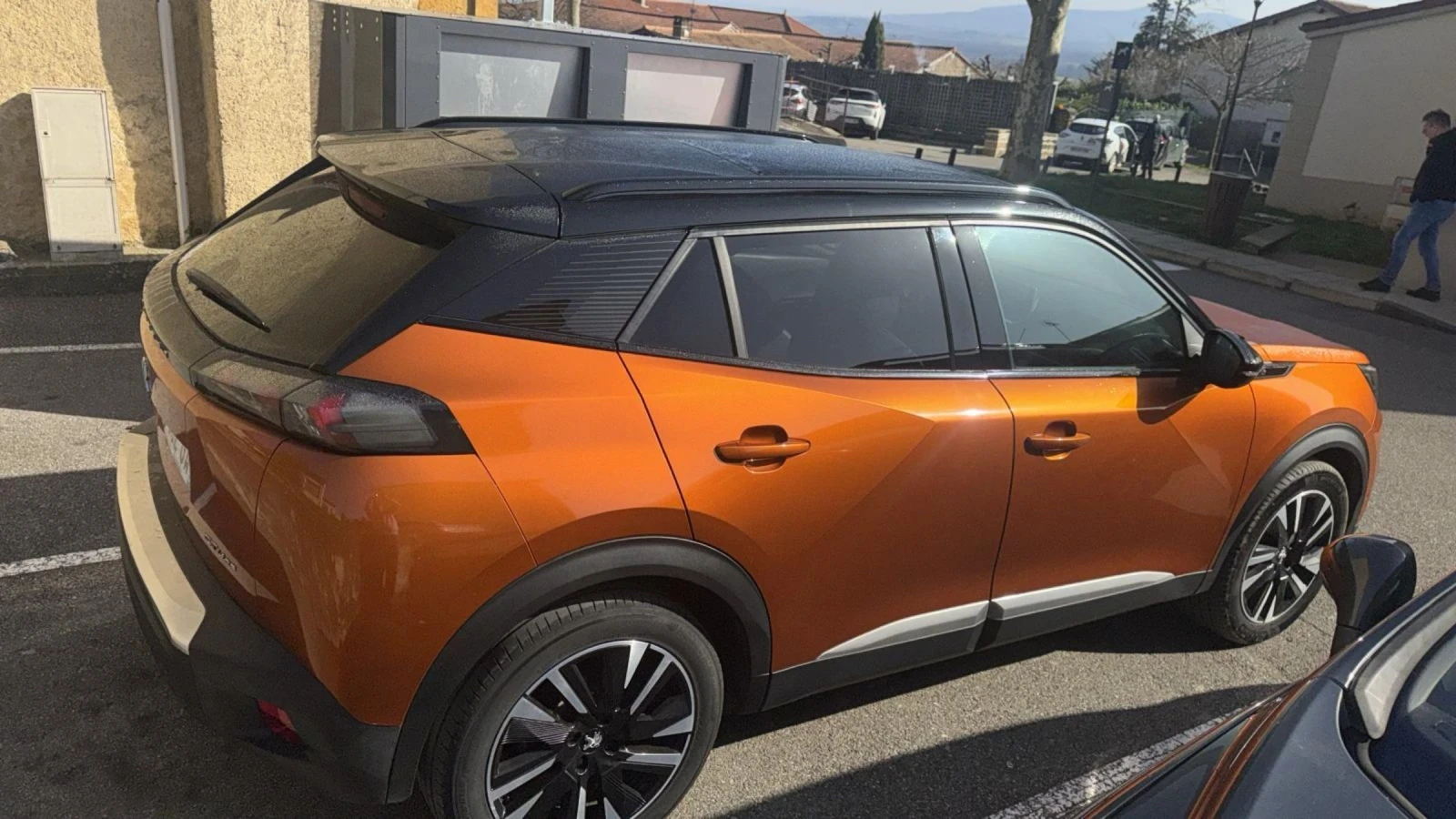 Peugeot 2008  GT ELECTRIC 136 - изображение 2