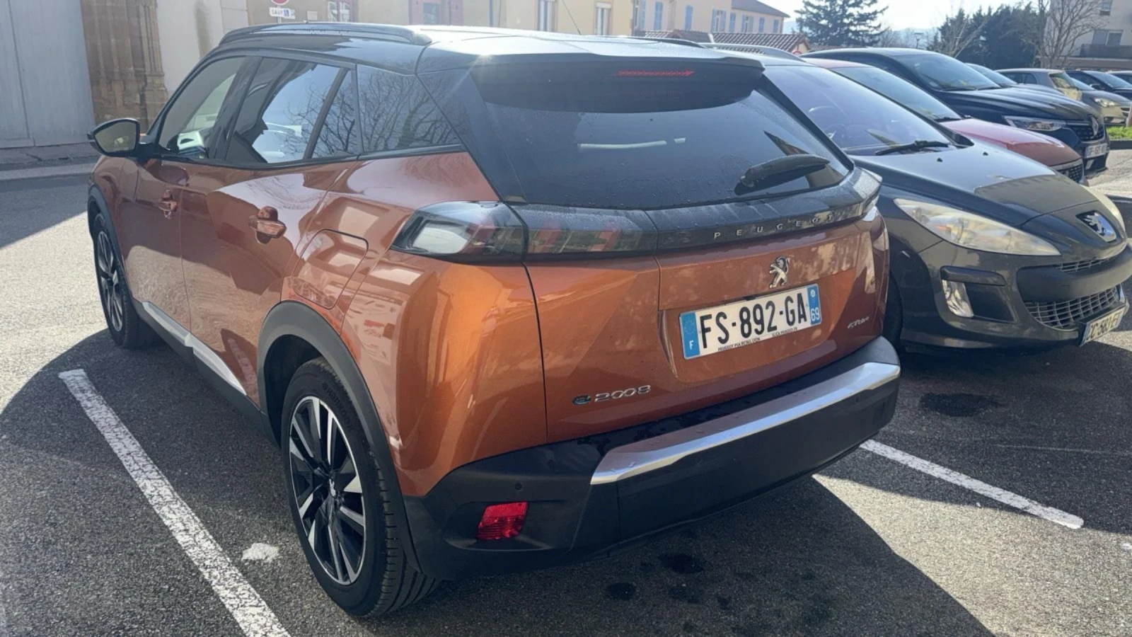 Peugeot 2008  GT ELECTRIC 136 - изображение 3