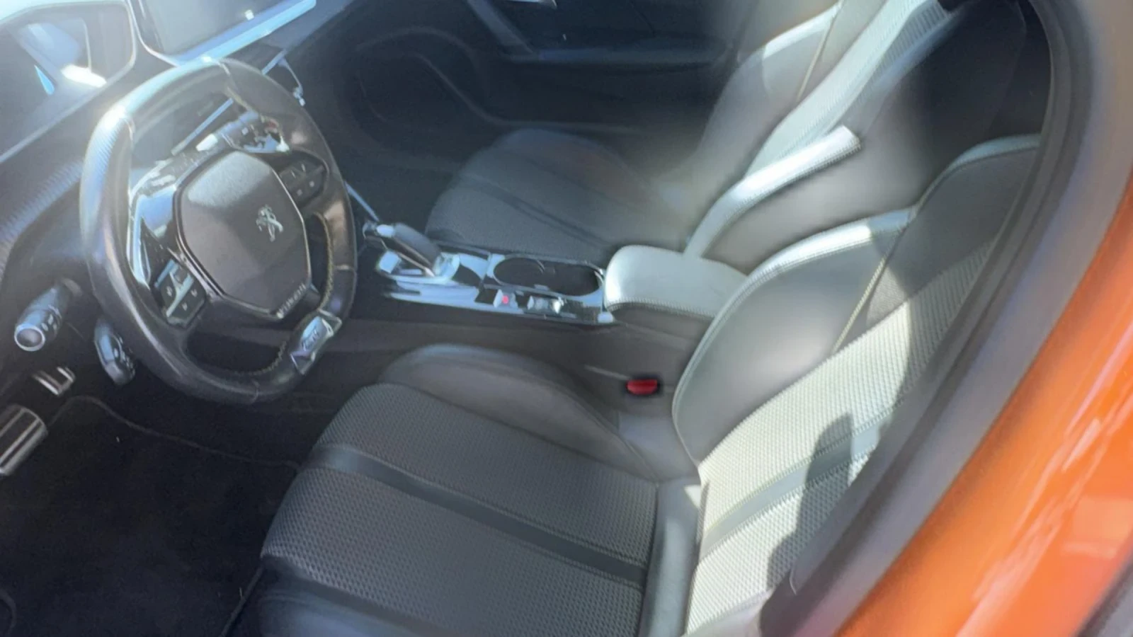 Peugeot 2008  GT ELECTRIC 136 - изображение 5