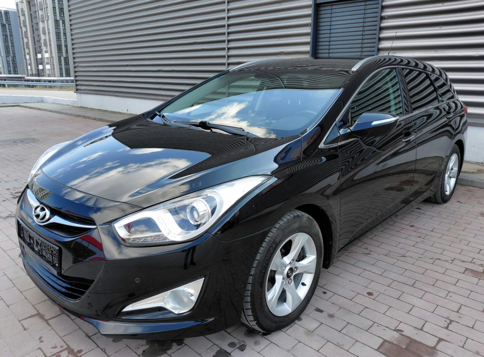 Hyundai I40 2.0 GDi KeyLess Navi 177к.с  Euro-5, снимка 3 - Автомобили и джипове - 53973581