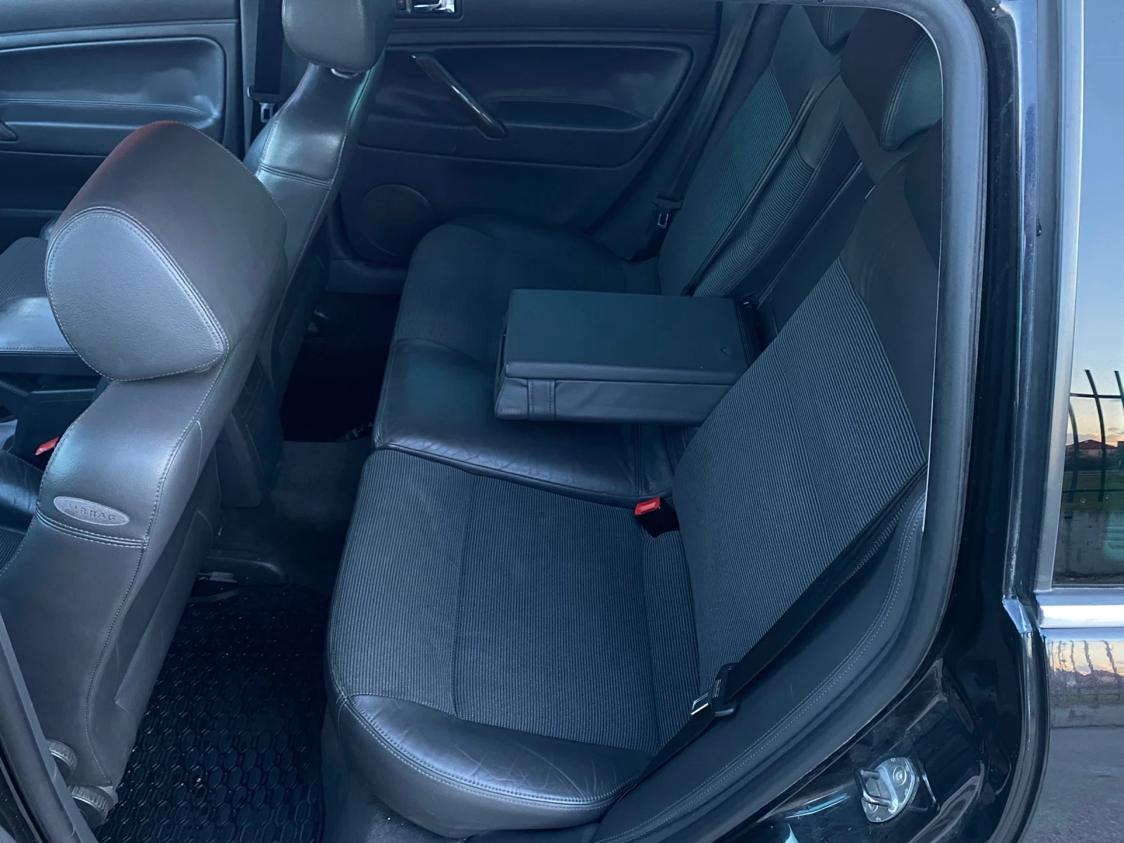 VW Passat 1.8T LPG EXCLUSIVE , снимка 10 - Автомобили и джипове - 54042659