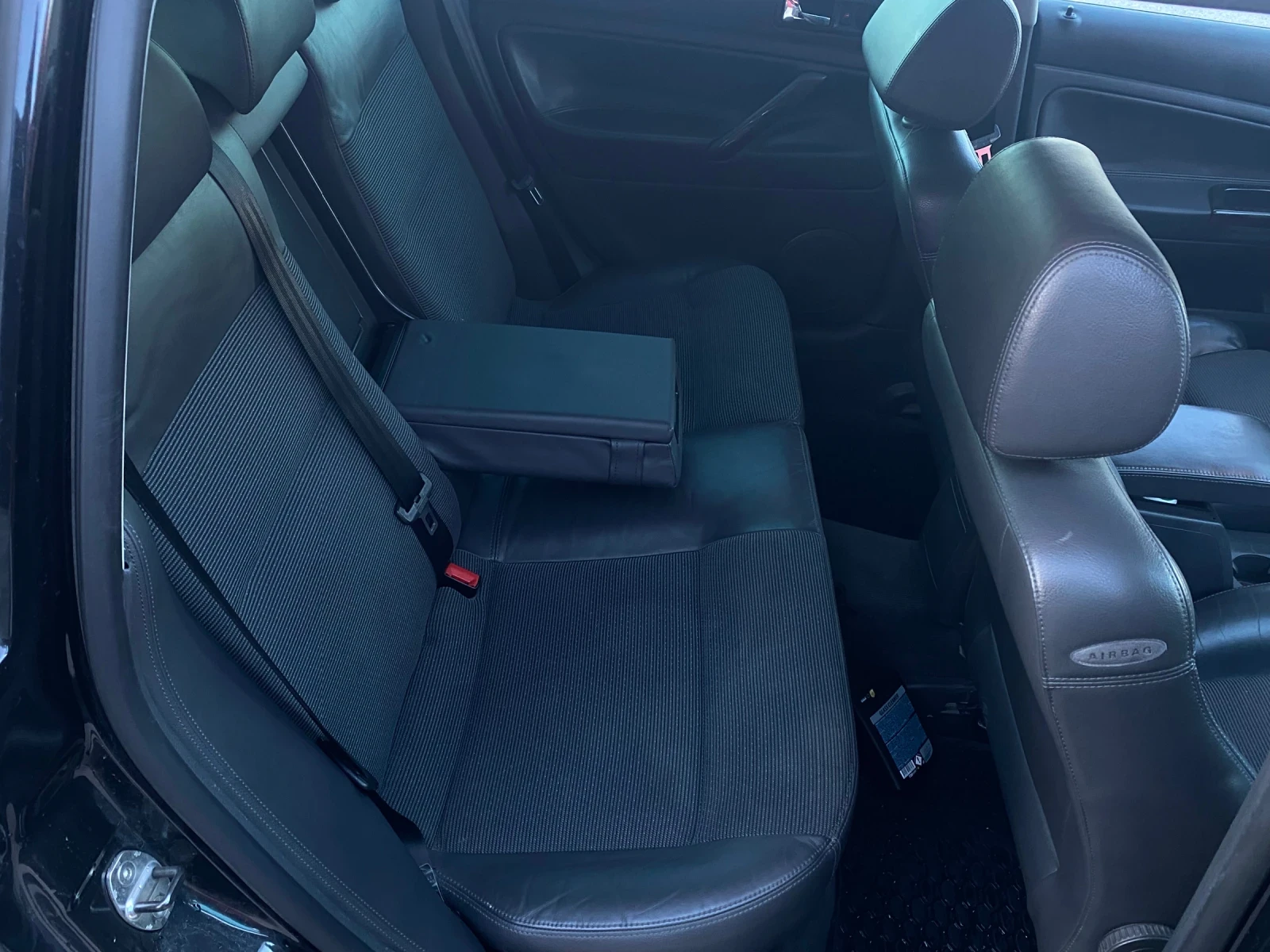 VW Passat 1.8T LPG EXCLUSIVE , снимка 11 - Автомобили и джипове - 54042659