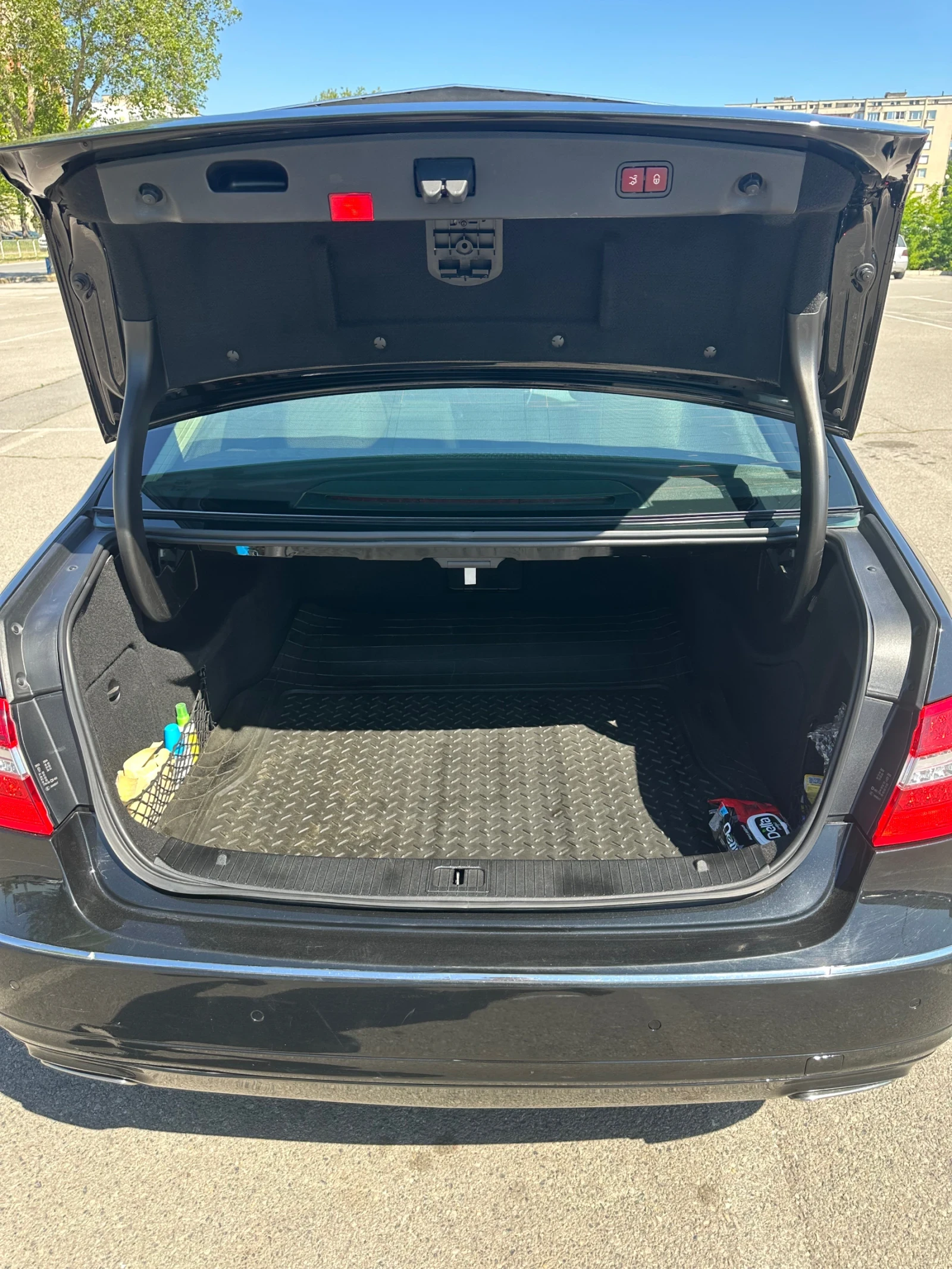 Mercedes-Benz E 500, снимка 16 - Автомобили и джипове - 54573276