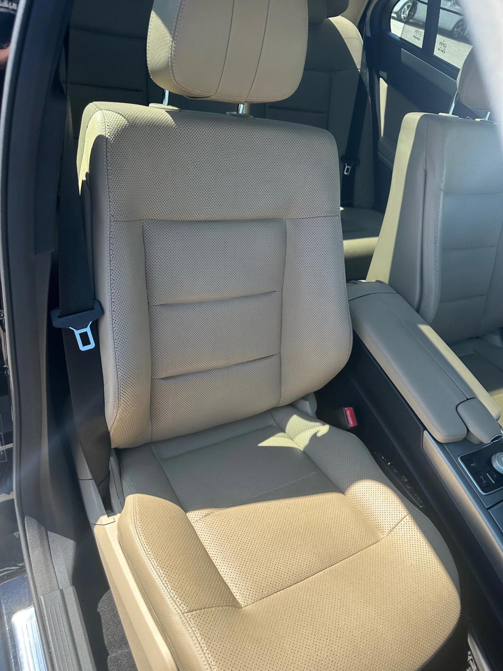 Mercedes-Benz E 500, снимка 11 - Автомобили и джипове - 54573276