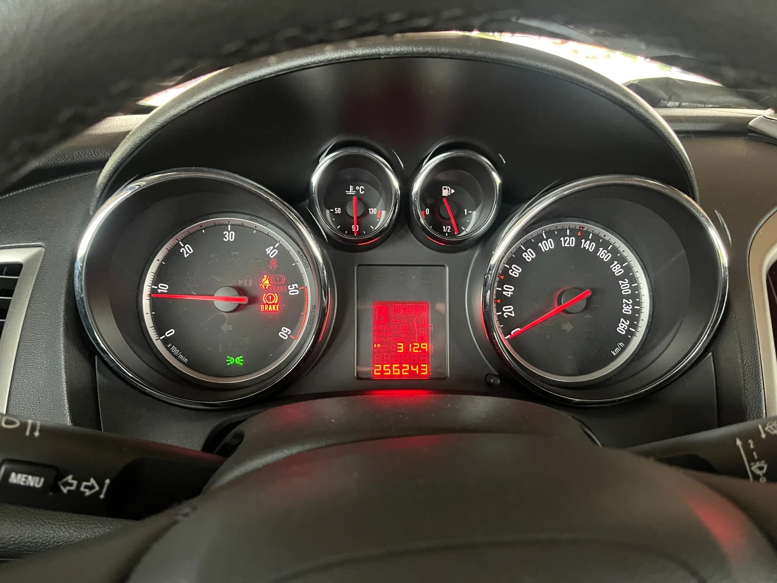 Opel Astra 1.7 cdti , снимка 6 - Автомобили и джипове - 54802319