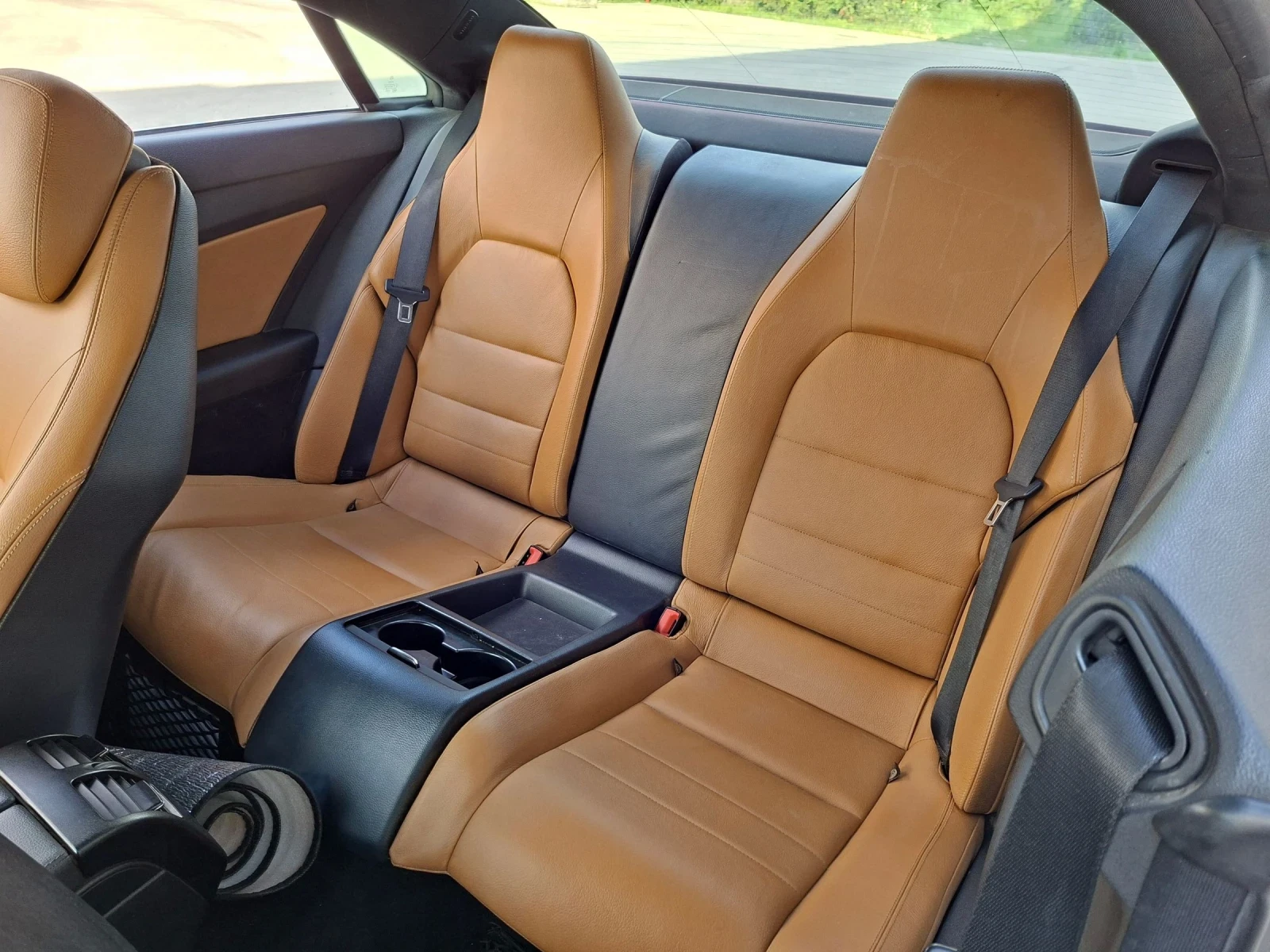 Mercedes-Benz E 350 Купе, снимка 10 - Автомобили и джипове - 54824385
