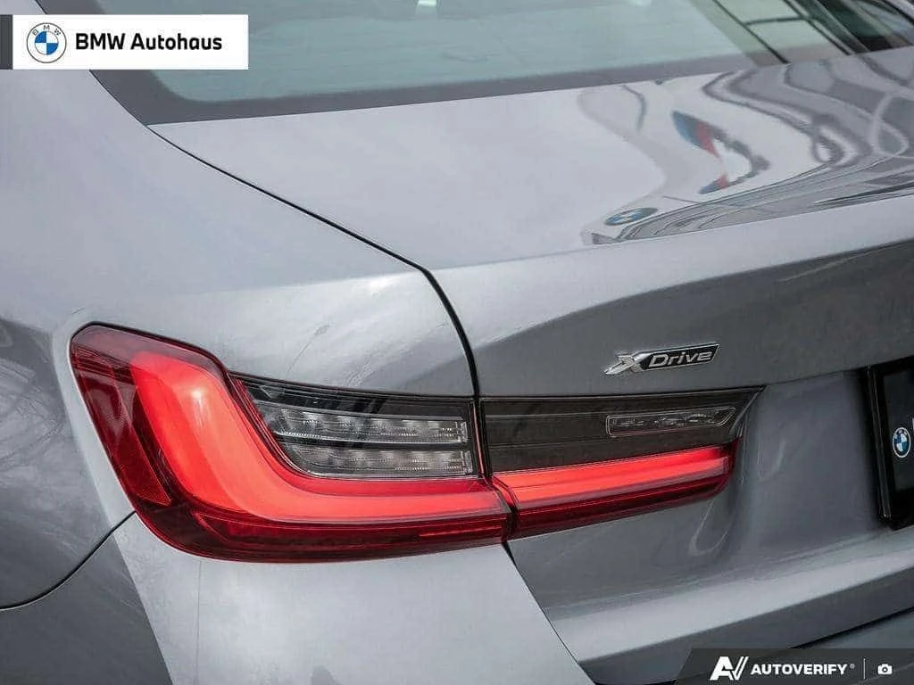 BMW 330 * i xDrive PREMIUM ESSENTIAL, COMFORT ACCESS, DRIV, снимка 11 - Автомобили и джипове - 54904278