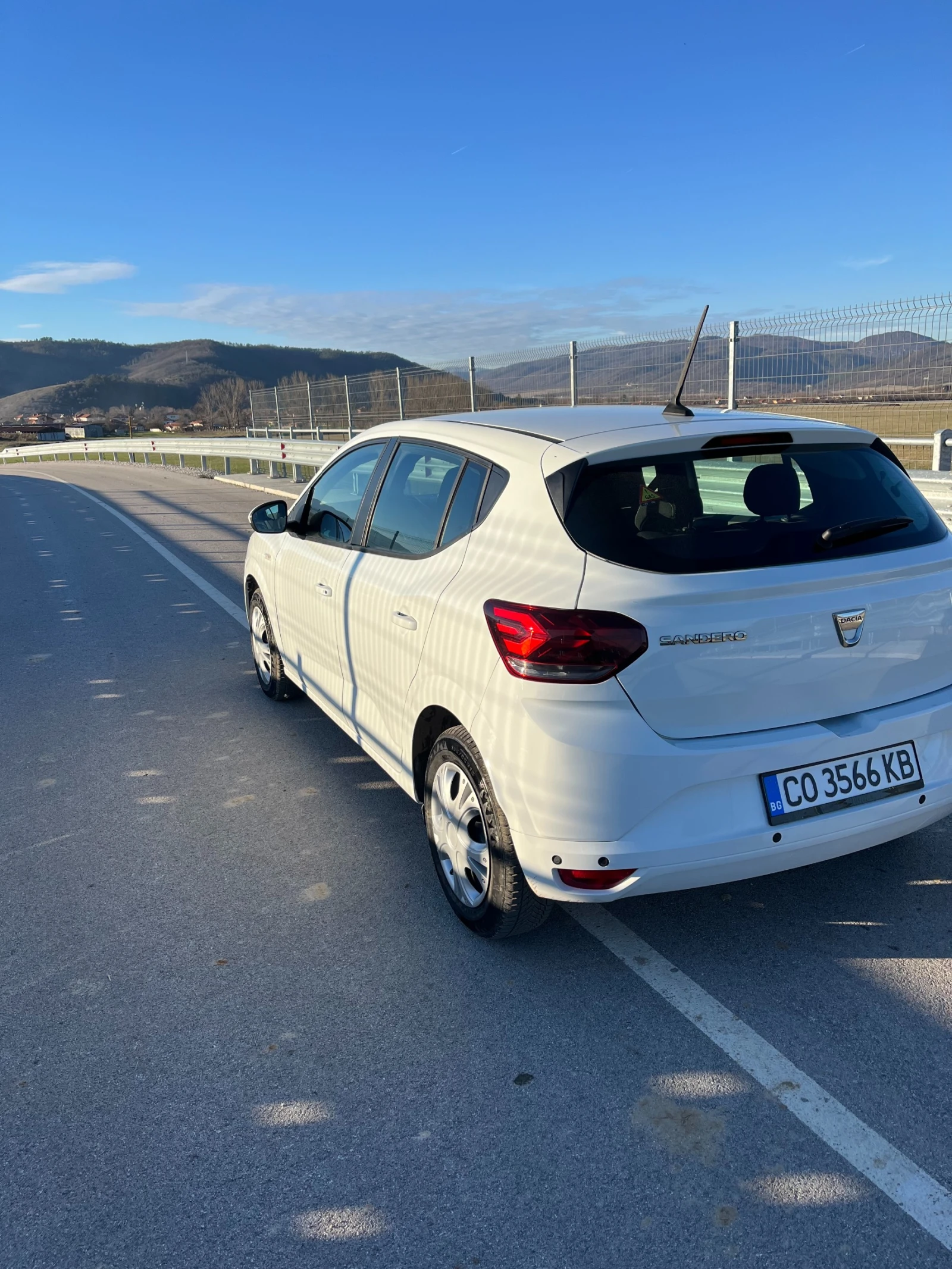 Dacia Sandero 1.0, снимка 5 - Автомобили и джипове - 54910466