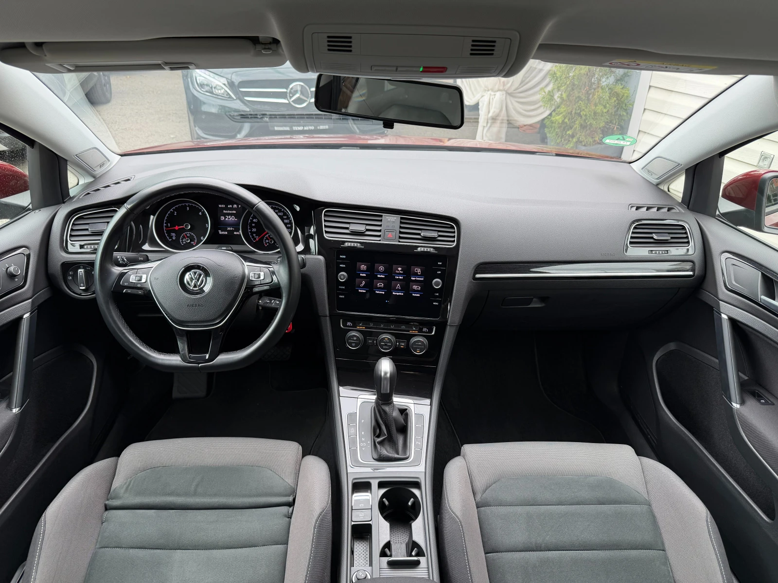 VW Golf 2.0TDI* 150к.с* СЕРВИЗНА КНИЖКА С ПЪЛНА ИСТОРИЯ В , снимка 10 - Автомобили и джипове - 55448068