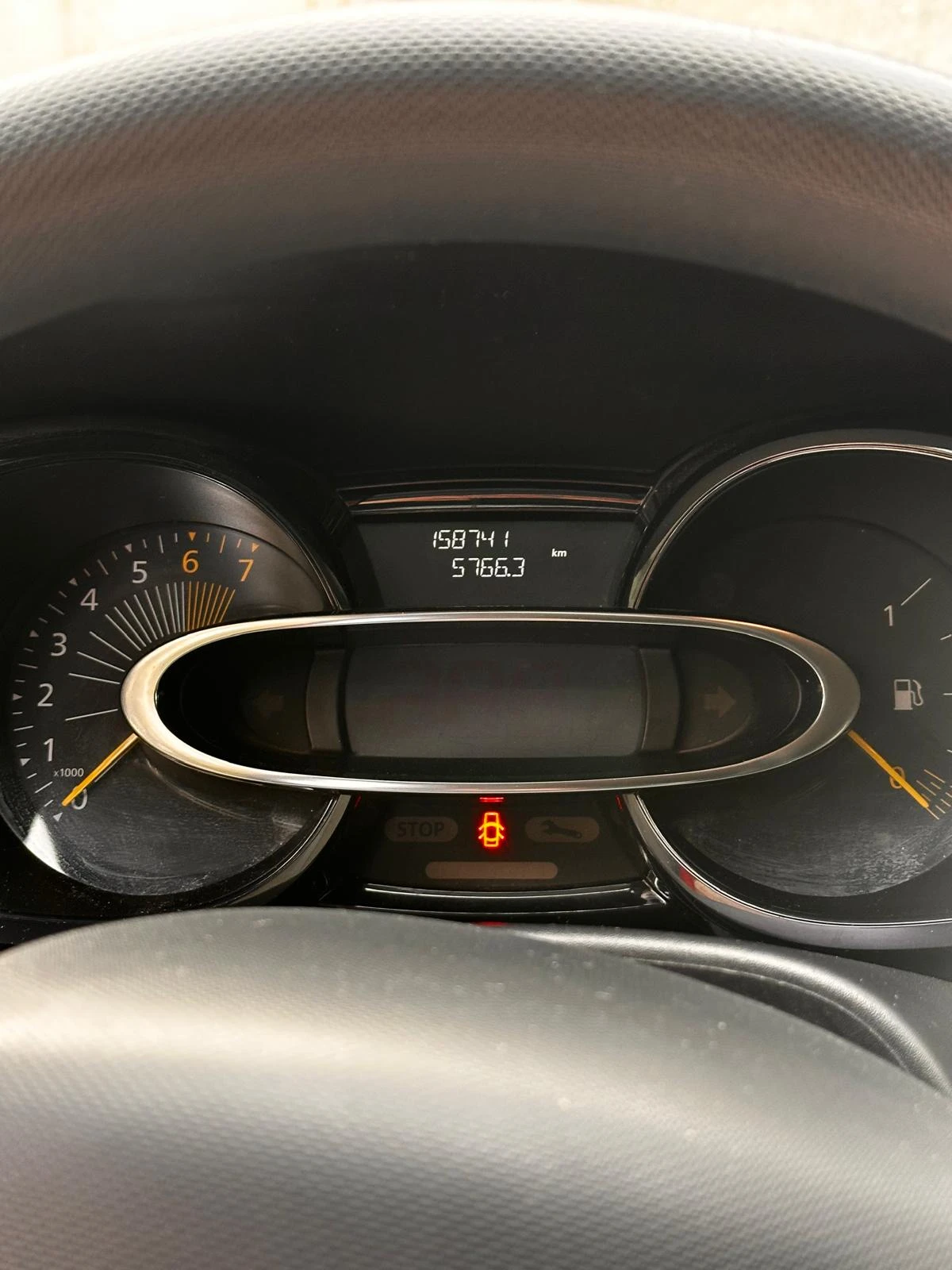 Renault Clio, снимка 8 - Автомобили и джипове - 55653834