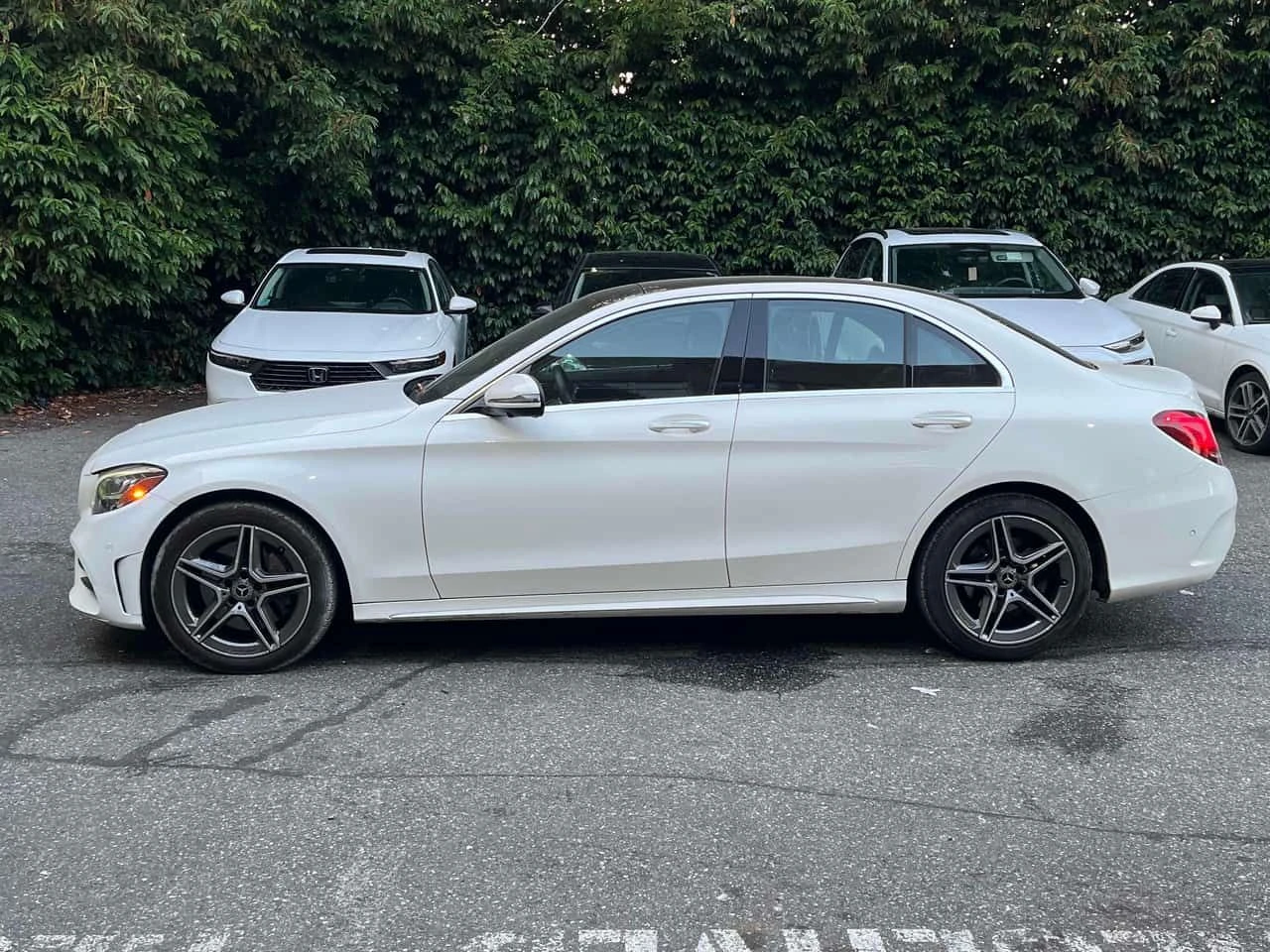 Mercedes-Benz C 300 4MATIC* DIS* AMBIENT* CARFAX* , снимка 2 - Автомобили и джипове - 55664304