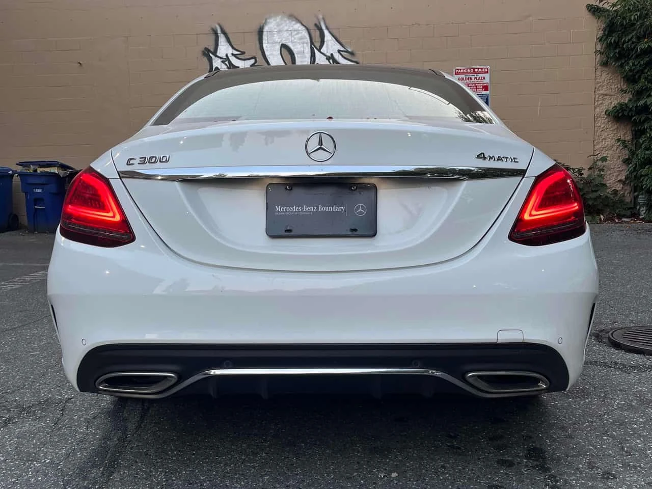 Mercedes-Benz C 300 4MATIC* DIS* AMBIENT* CARFAX* , снимка 4 - Автомобили и джипове - 55664304