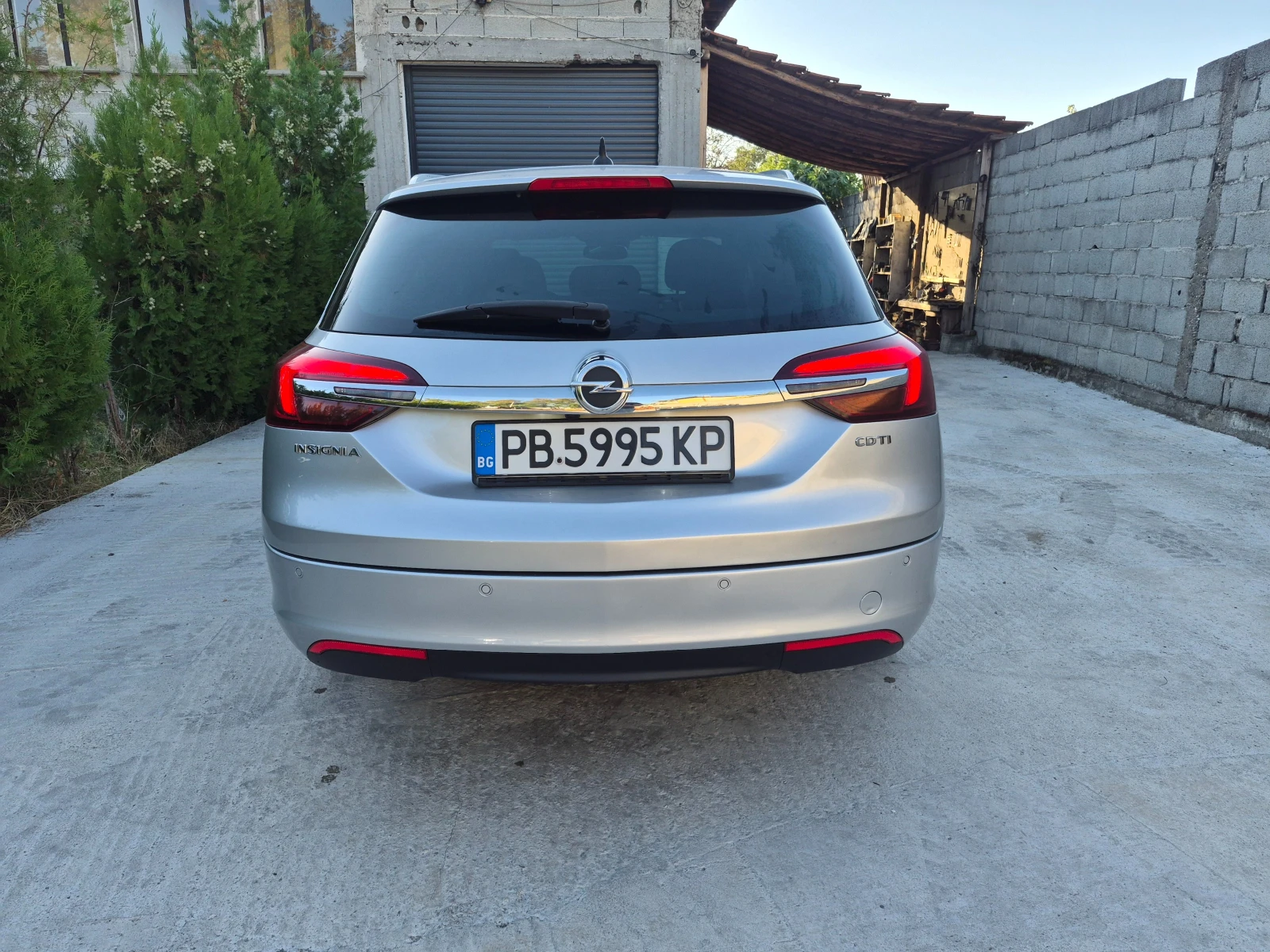 Opel Insignia 2.0 CDTI Фейслифт, снимка 15 - Автомобили и джипове - 56010063