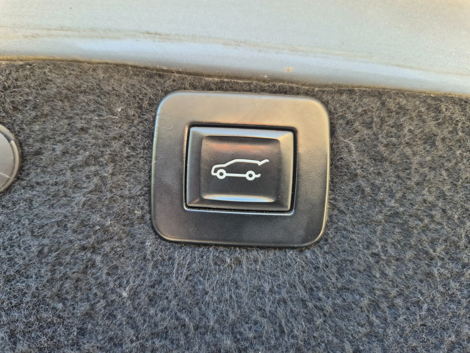 Opel Insignia 2.0 CDTI Фейслифт, снимка 8 - Автомобили и джипове - 56010063