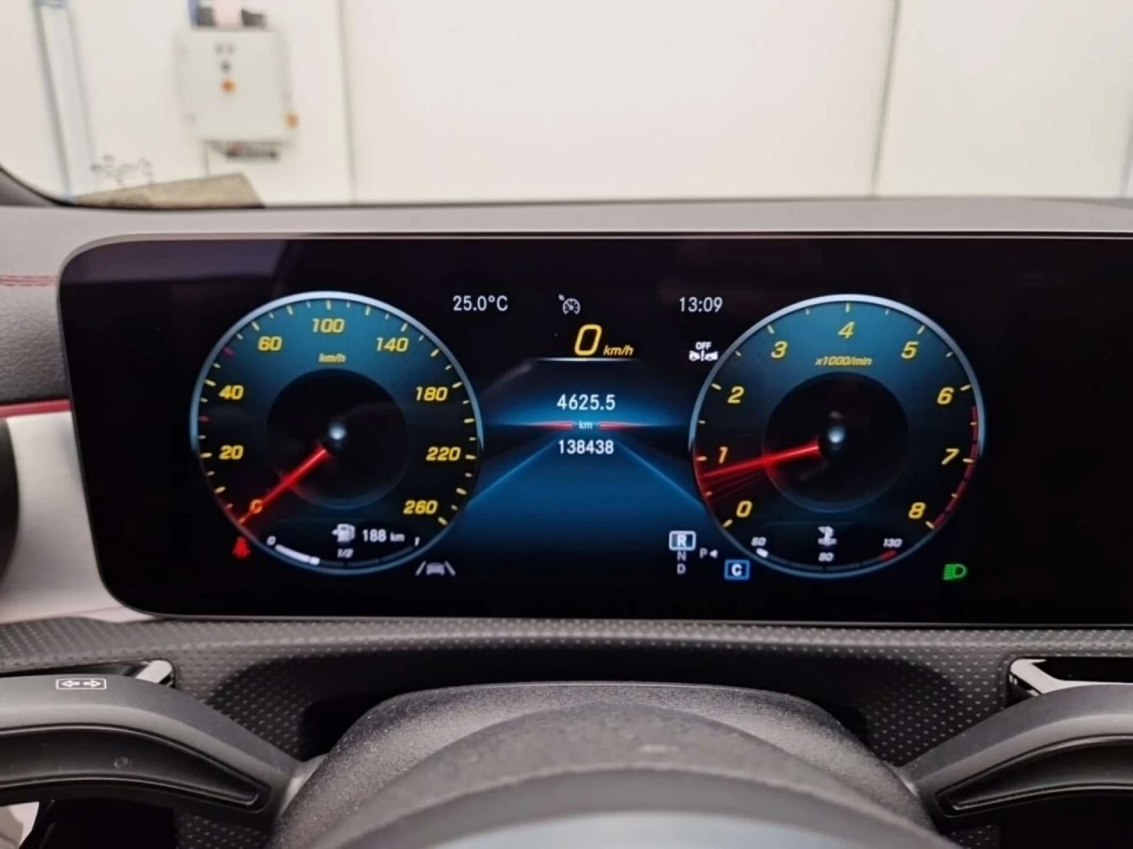 Mercedes-Benz CLA 250 AMG Night Widescreen Ambient Navi Alcantara , снимка 13 - Автомобили и джипове - 56259523