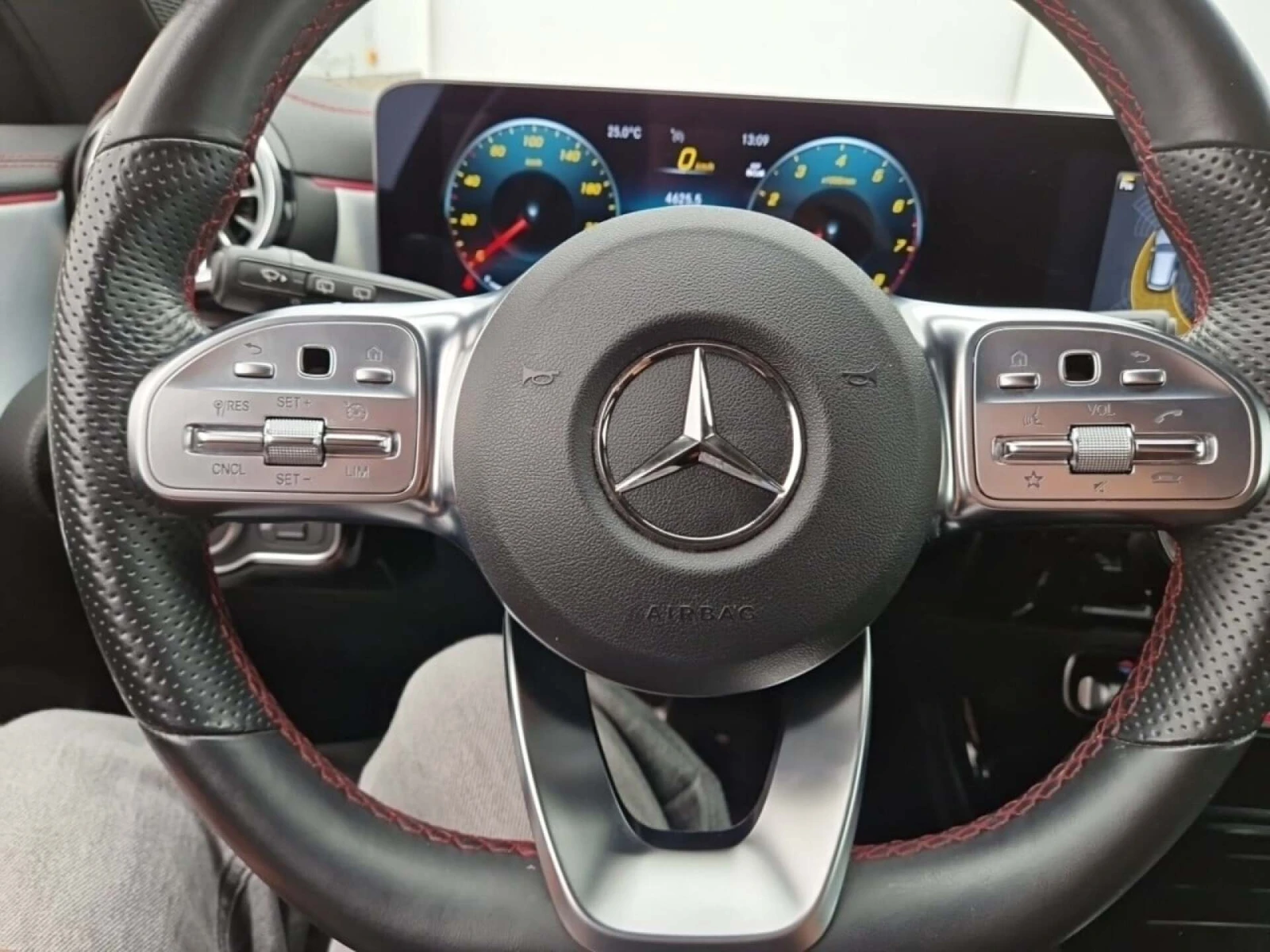 Mercedes-Benz CLA 250 AMG Night Widescreen Ambient Navi Alcantara , снимка 12 - Автомобили и джипове - 56259523