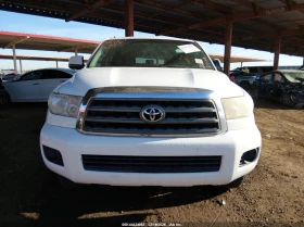 Toyota Sequoia Sr5 4.7L V8 * Крайна цена до БГ* , снимка 6