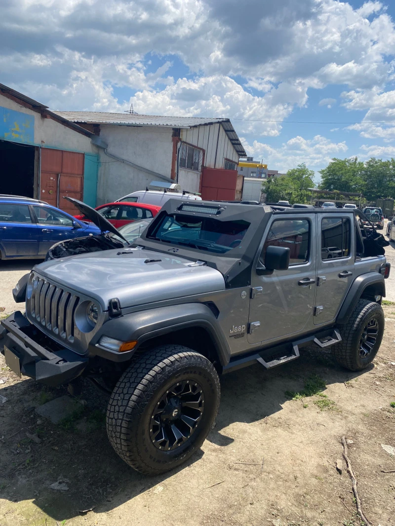 Jeep Wrangler Unlimited Sport, снимка 2 - Автомобили и джипове - 47243097