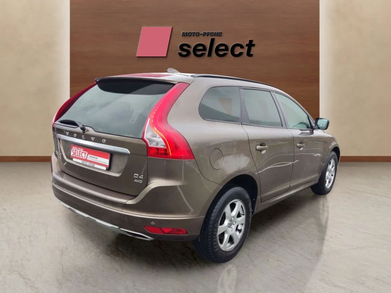 Volvo XC60 2.4D, снимка 4 - Автомобили и джипове - 48093499