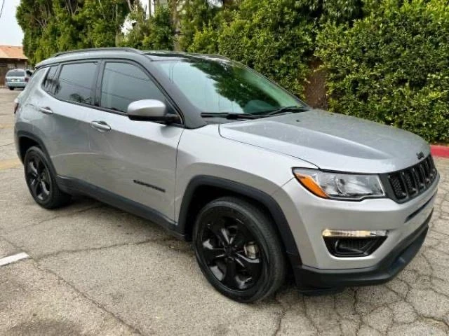 Jeep Compass LATITUDE, снимка 1 - Автомобили и джипове - 48510201