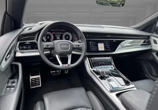 Audi Q8 50 TDI Quattro = S-line = Black OpticPlus Гаранция, снимка 9 - Автомобили и джипове - 54441657