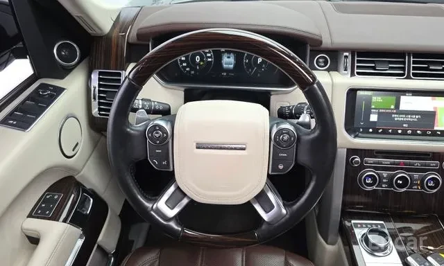 Land Rover Range rover 4.4 SDV8 LWB, снимка 8 - Автомобили и джипове - 55849653