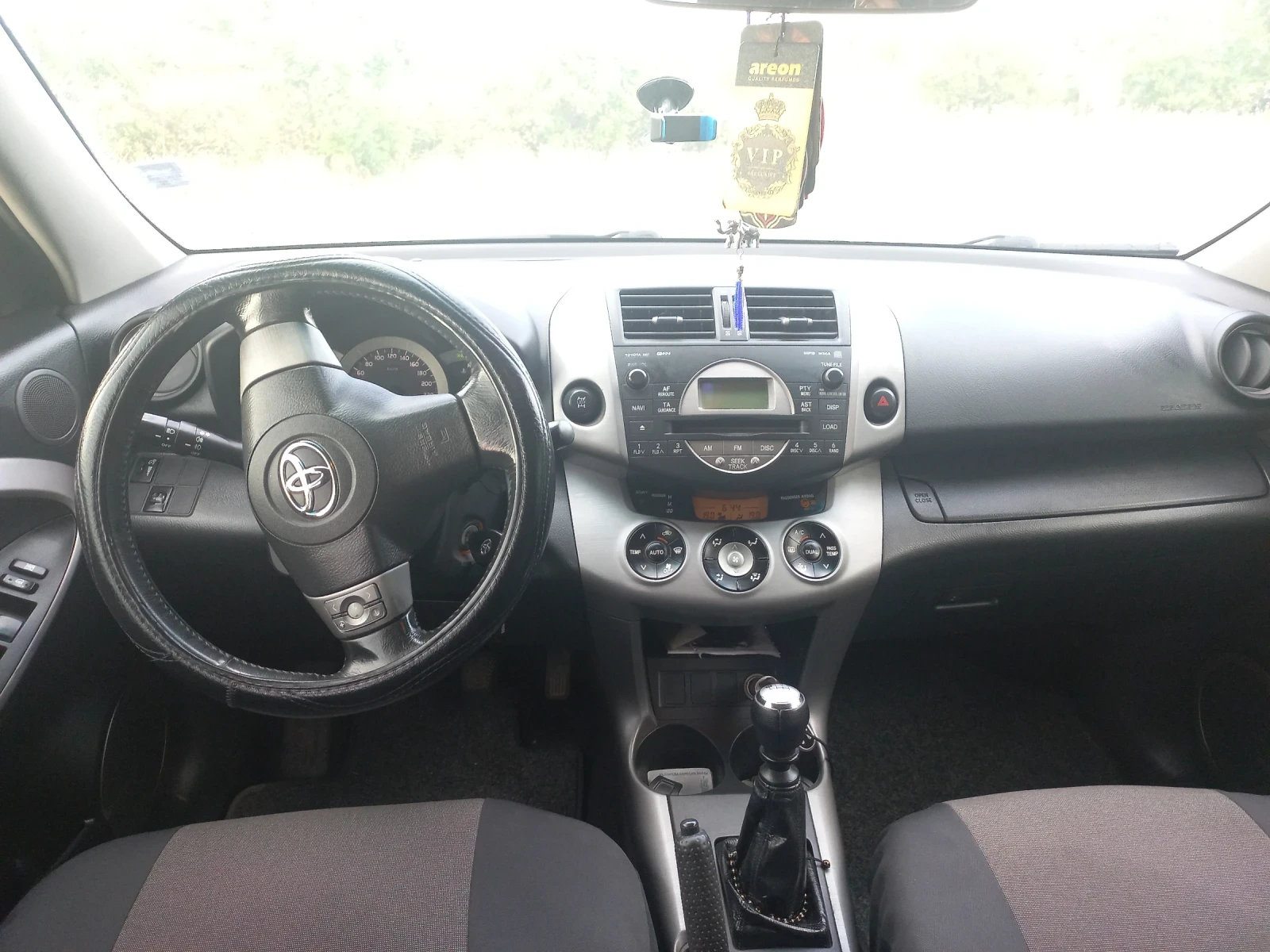 Toyota Rav4 2.2 136 - изображение 6