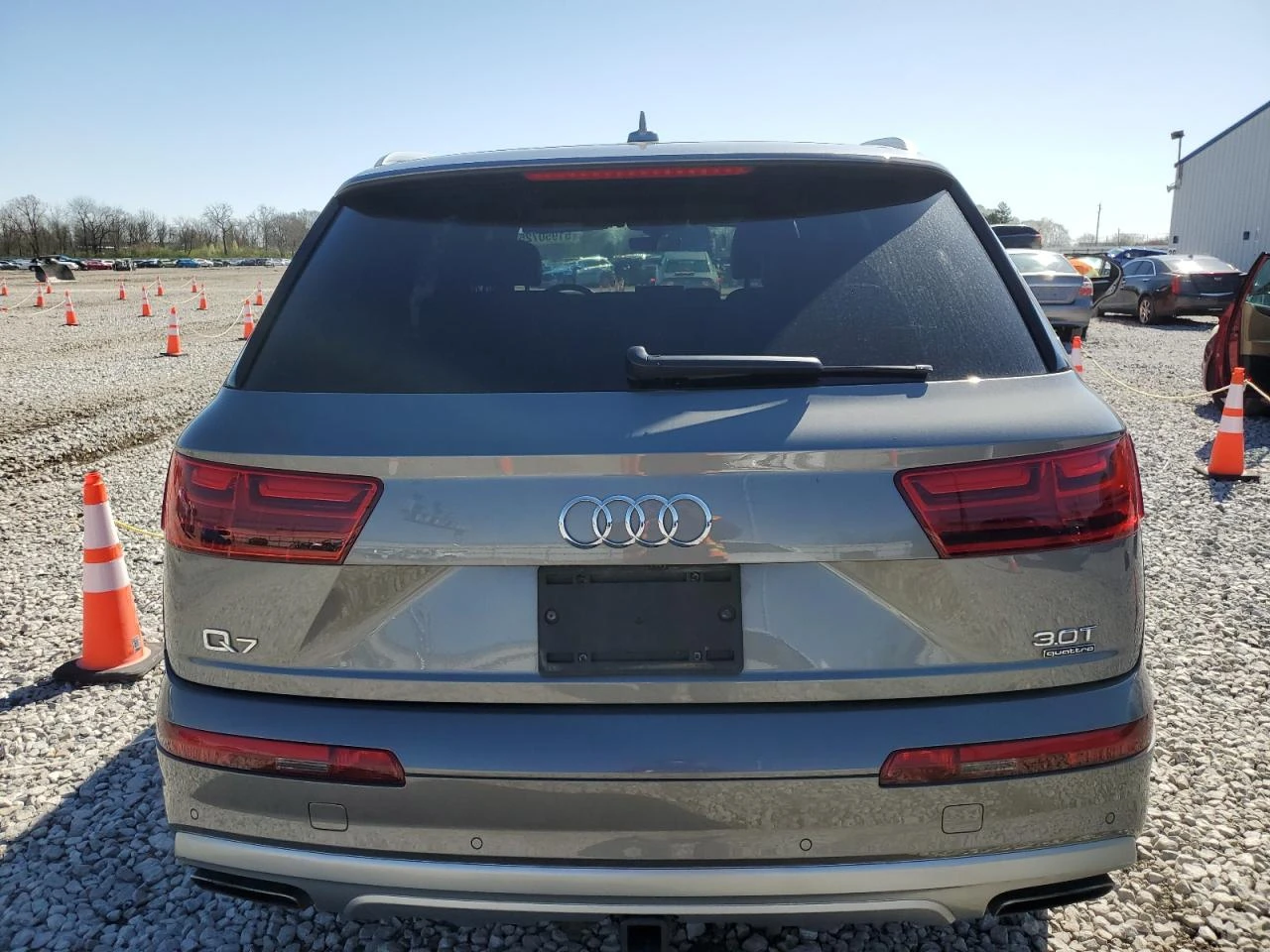 Audi Q7 PRESTIGE* DISTRONIC* ДИГ.ТАБЛО* КАМЕРИ* ПОДГРЕВ* О - изображение 5