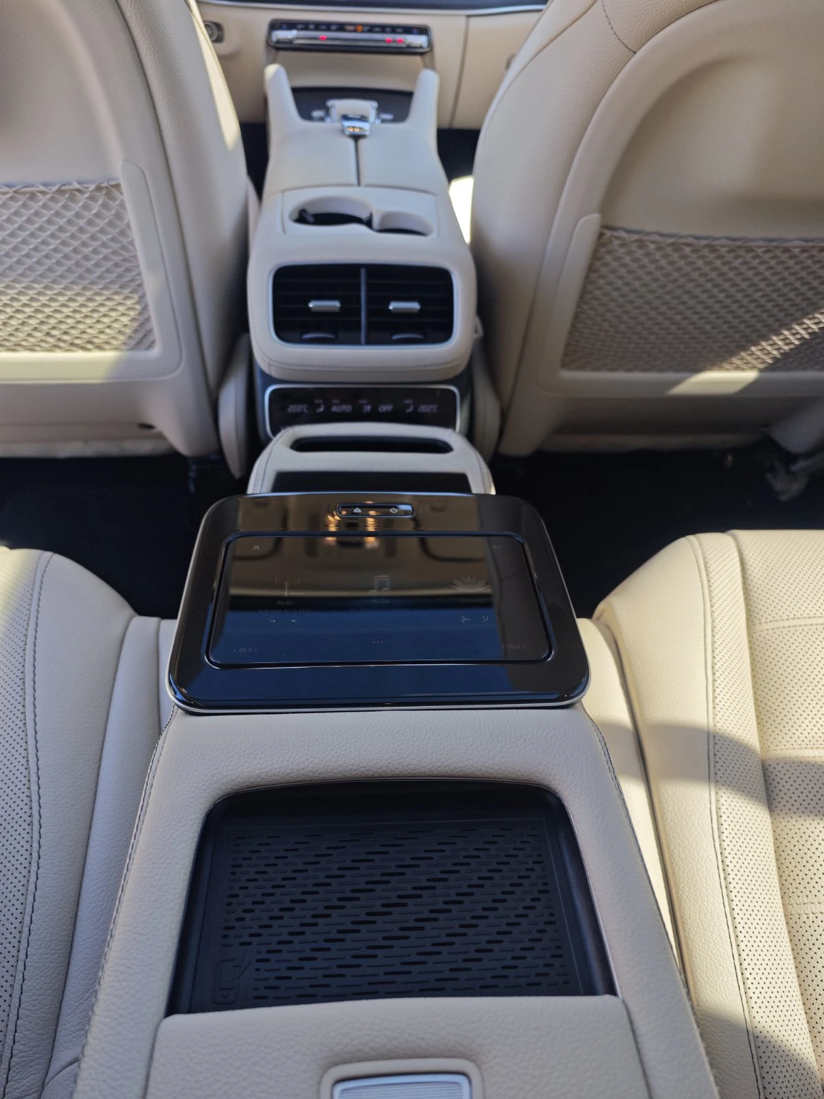 Mercedes-Benz GLS 400, снимка 7 - Автомобили и джипове - 54350530