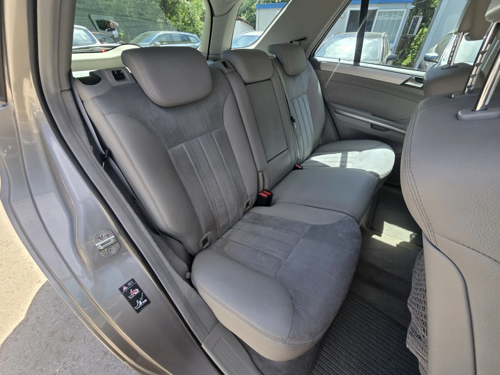 Mercedes-Benz ML 280 3.0CDI 190к.с Offroad Pro 4MATIC , снимка 14 - Автомобили и джипове - 54562888