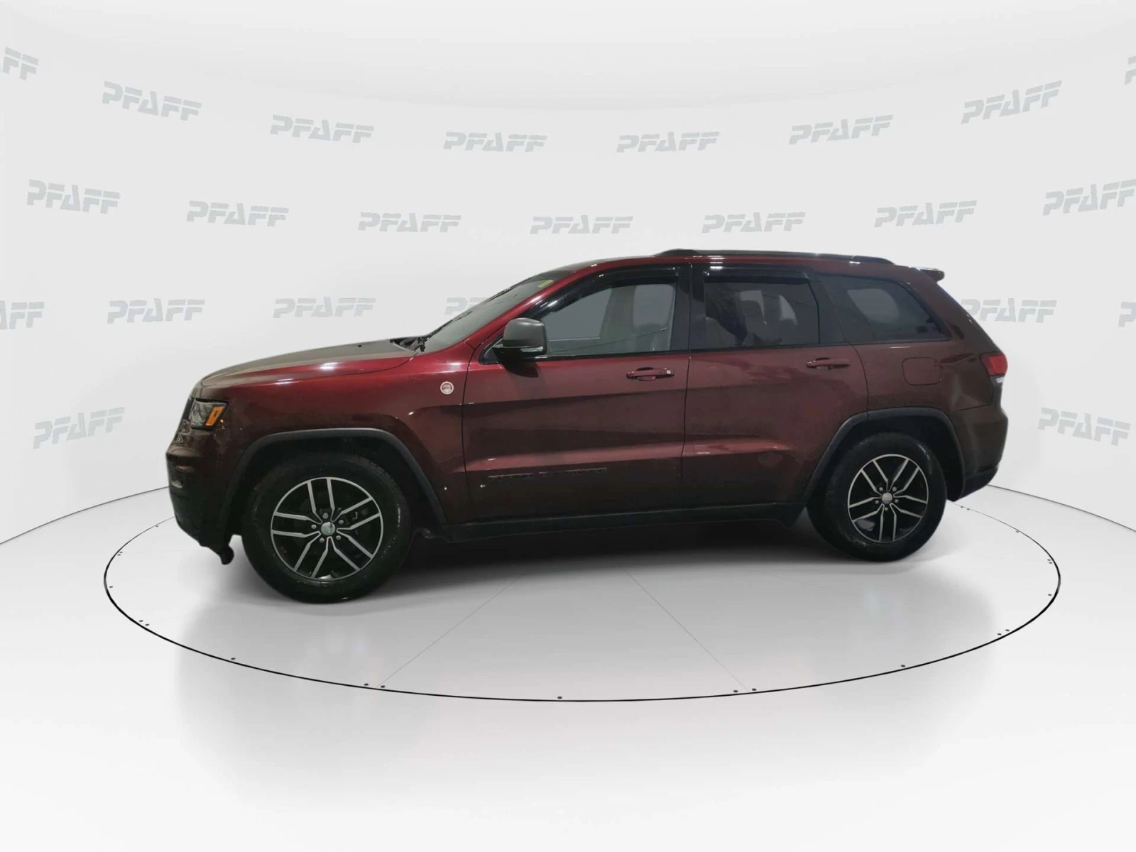Jeep Grand cherokee 4WD 4dr Trailhawk| Carfax | ЦЕНА ДО БГ, снимка 5 - Автомобили и джипове - 54825912
