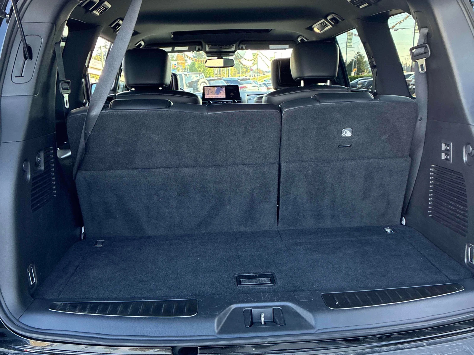 Infiniti QX80 Luxe 4WD* �����* �������* 360������* �������* 6 �� | Mobile.bg � ����������� 15