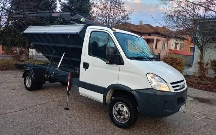 Iveco Daily 35C18 С Климатик! , снимка 3 - Бусове и автобуси - 54810617