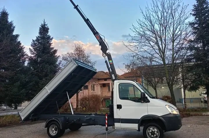 Iveco Daily 35C18 С Климатик! , снимка 11 - Бусове и автобуси - 54810617